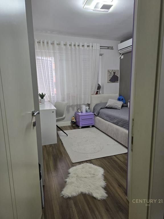 Apartment 3+1+2 for sale in the Blloku area