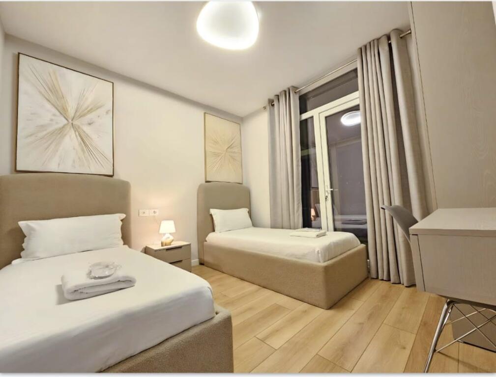 Rent Apartment 2+1+2 – Juridiku, Bllok