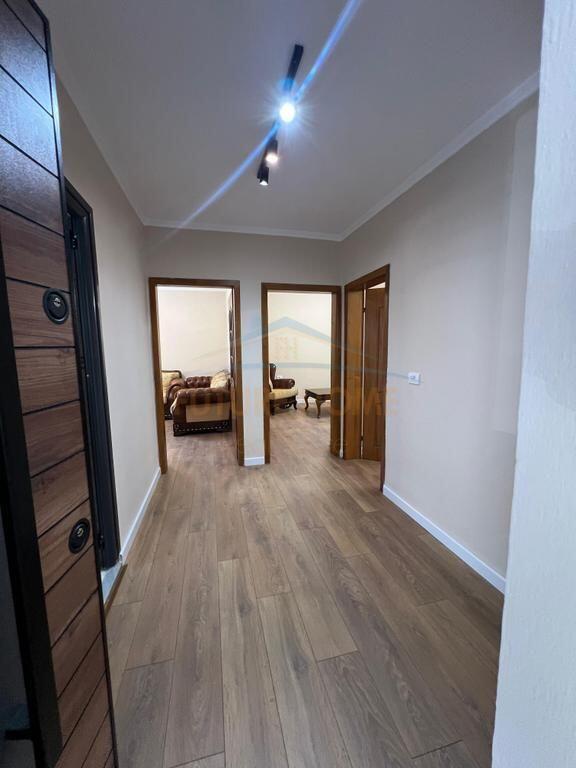 Shitet, Apartament 2+1, Oxhaku, Tirane.