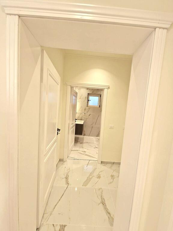 Luxury villa, 5 km from Qerreti beach, (entrance to the northern ring of Kavaja)