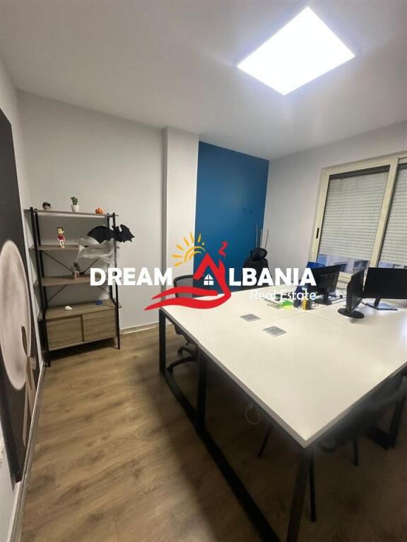 Zyrë me qira në Rrugën Brigada VIII, Bllok (ID 42611387)