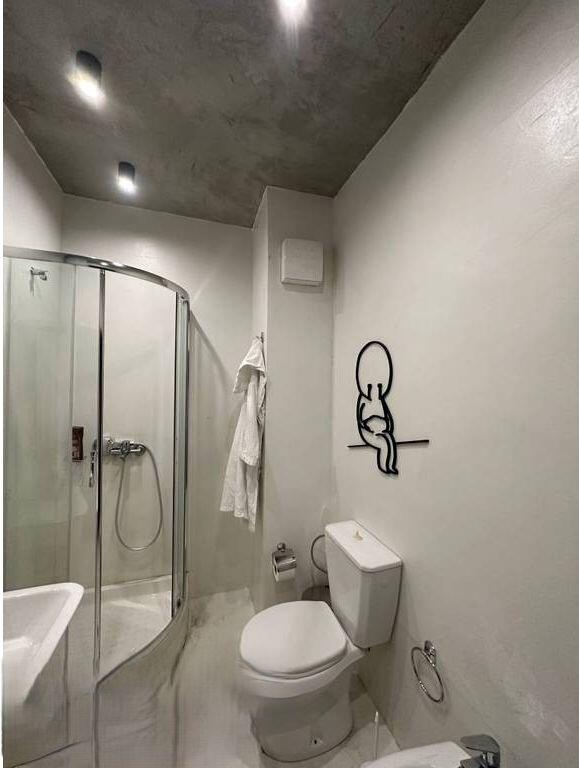 JEPET ME QIRA APARTAMENT 1+1+BALLKON TEK BULEVARDI "ZOGU I PARE", QENDER! 650 € /Muaj