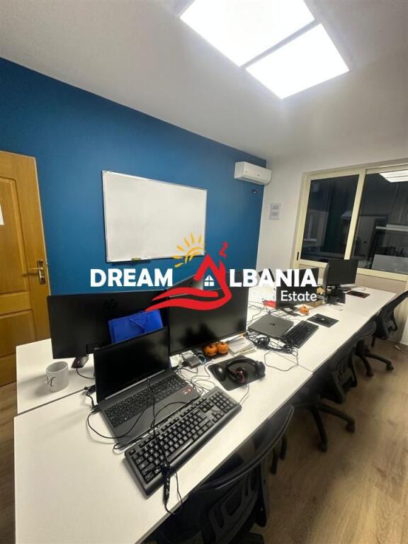 Zyrë me qira në Rrugën Brigada VIII, Bllok (ID 42611387)