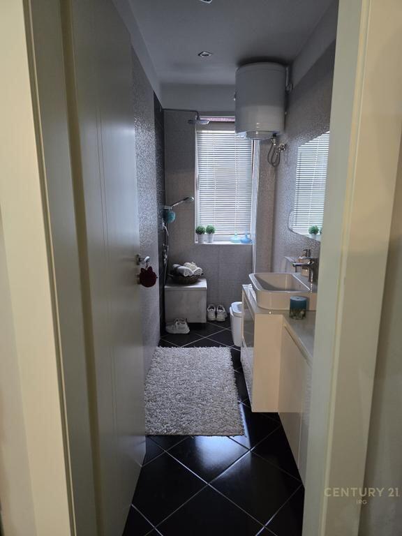 Apartment 3+1+2 for sale in the Blloku area
