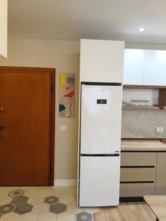 2+1,furnished opposite the Delijorgji complex, price 800 euros