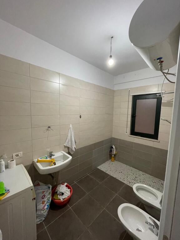 Jepet me qera apartament 2+1+2 Astir 600€!