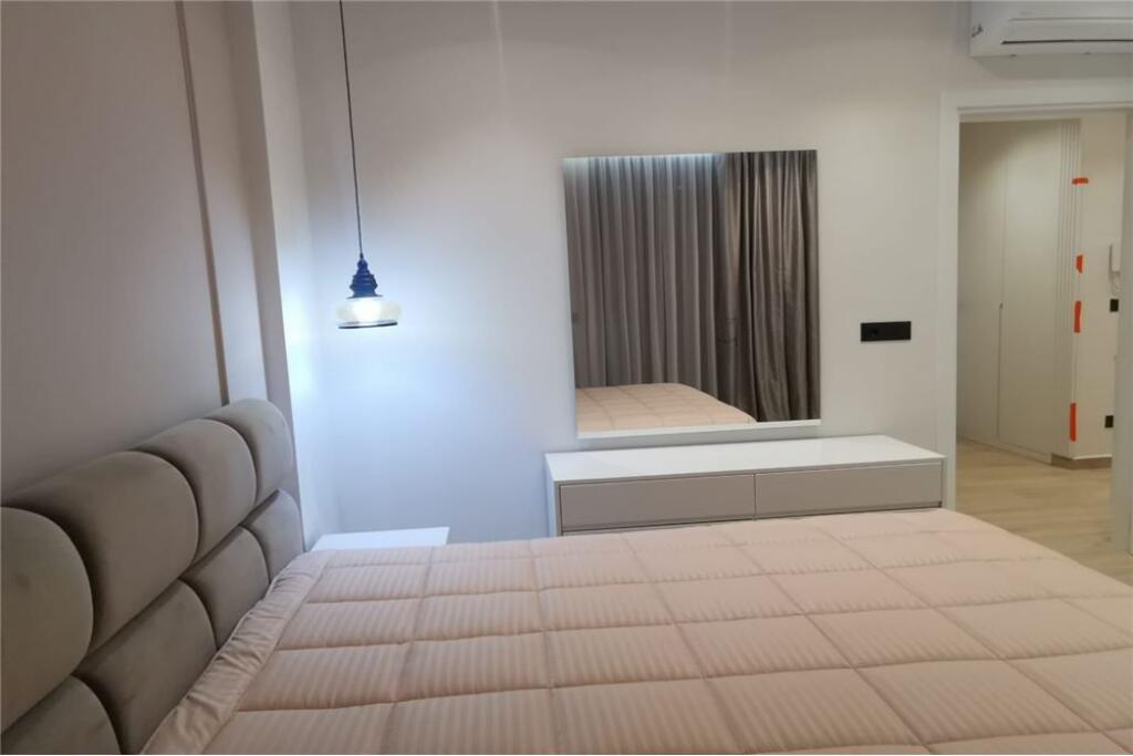 APARTAMENT 1+1 ME QIRA TEK ZOGU I ZI!