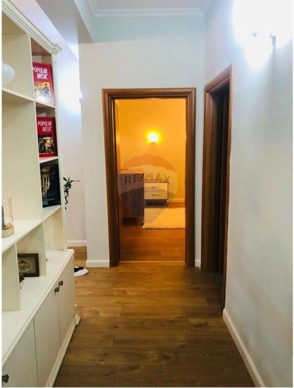 Apartament 2+1+2 me Qira tek Rr. Durresit