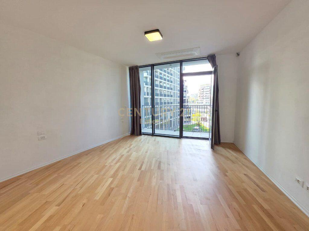 Ufficio in affitto nel Lake View Residence