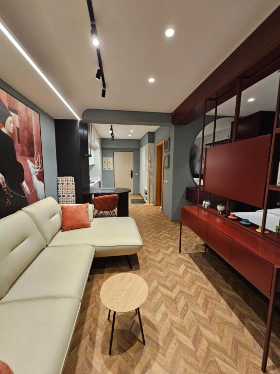 Studio apartment, Bllok!
