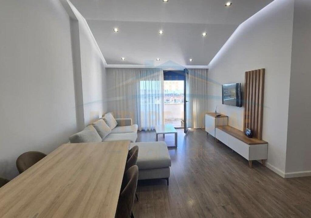 Qera,Apartament 2+1, Rruga Thesarit,Fresku,Tirana.