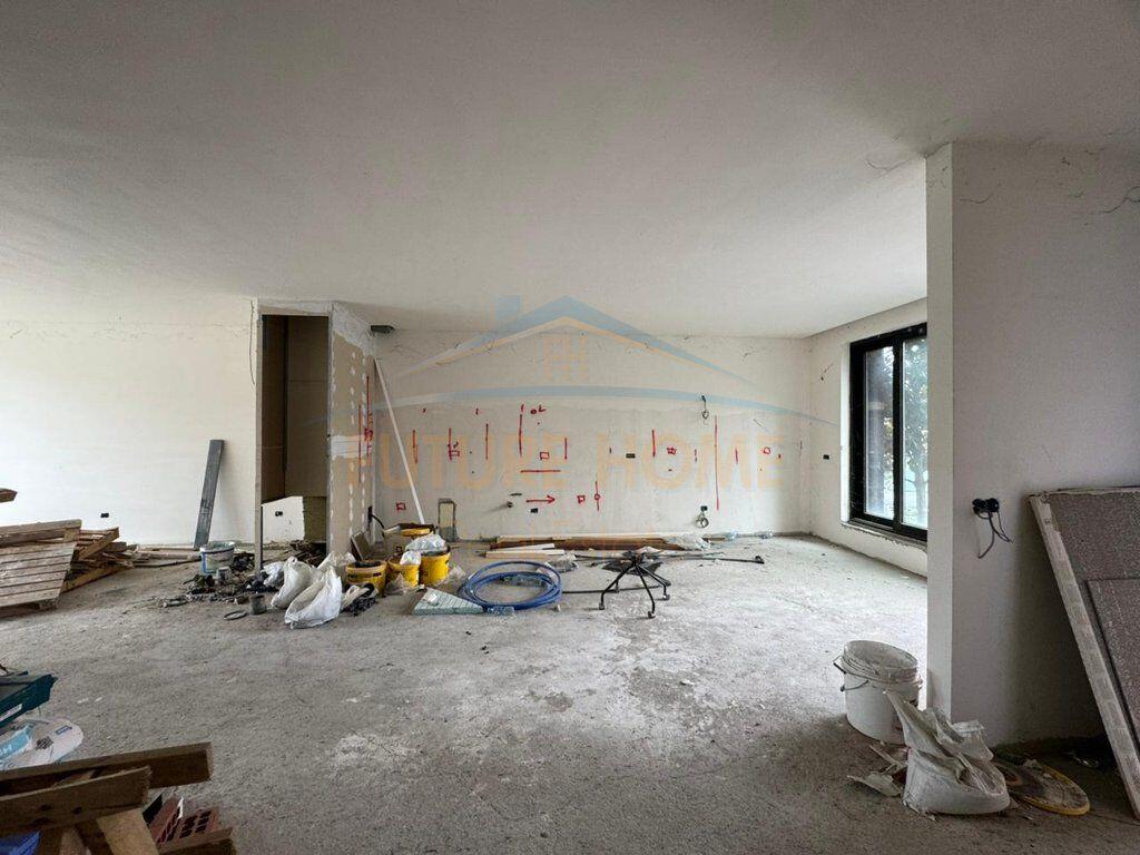 Villa di 3 Piani in Vendita +1 Piano Seminterrato, Primavera Residence, Mjull-Bathore