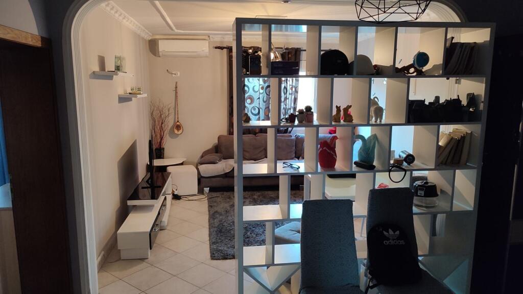Shitet apartament 2+1 Laprake, prapa Poliklinikes nr 7 !