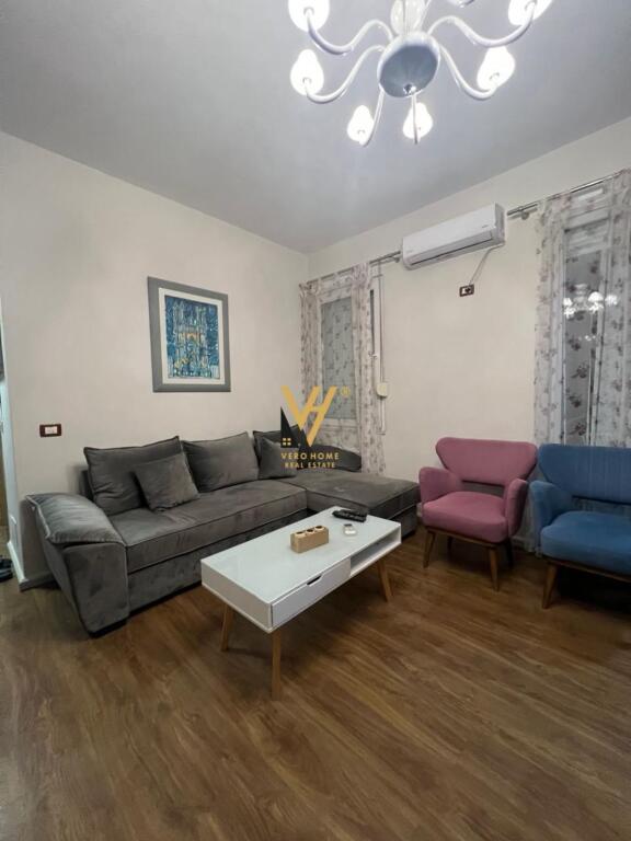 JEPET APARTAMENT 1+1+BLK ME QIRA NE QENDER 700 EURO