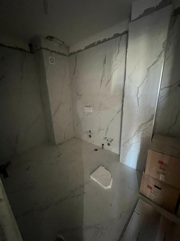 SHITET APARTAMENT 1+1 FUSHA E AVIACIONIT 133.000 EURO