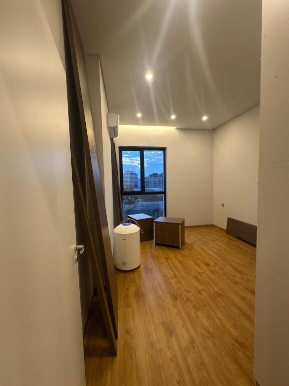 🏡 Jepet me Qira Apartament 1+1 me Post Parkimi – Spring Residence, Vasil Shanto