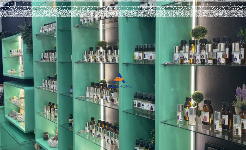 SHOP FOR SALE – PERFUME BUSINESS WITH FRANCHISE 35 M² "XHANFIZE KEKO STREET" 800000 EURO