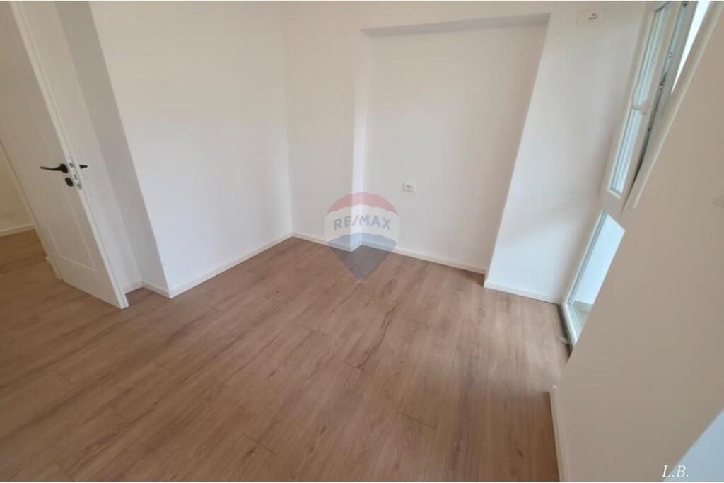 Apartment 2+1 for sale on Kavaja Street