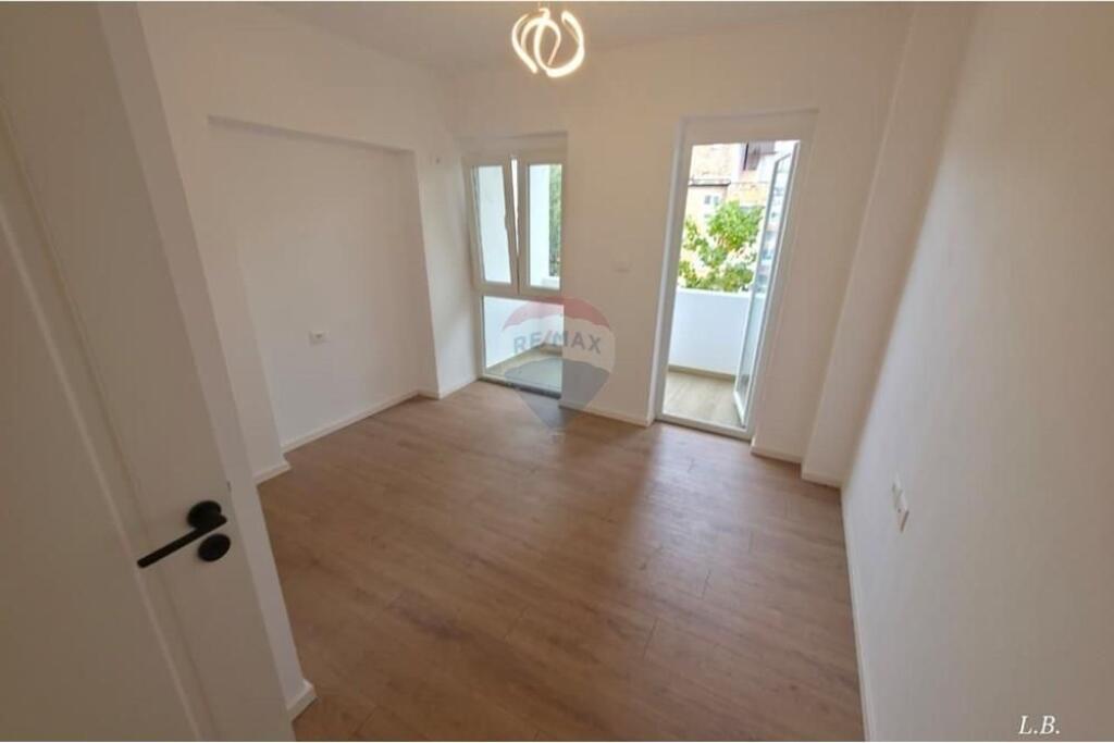 Apartment 2+1 for sale on Kavaja Street