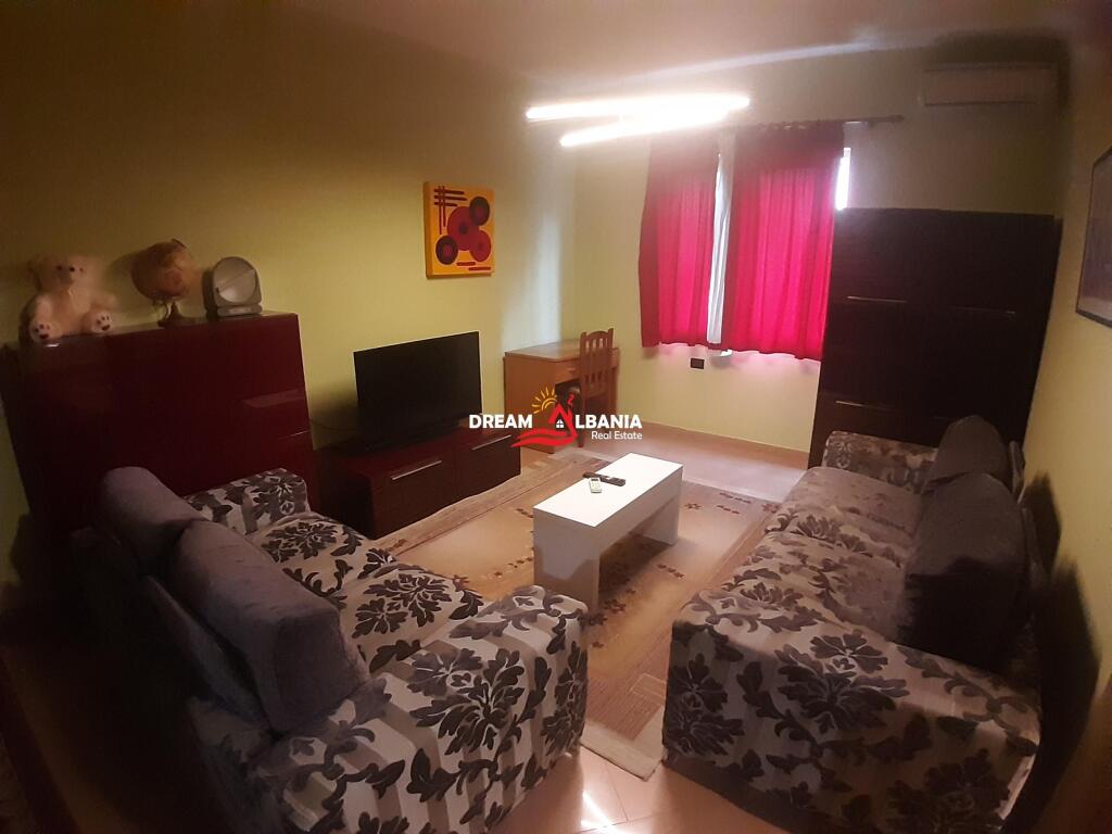 Appartamento 3+1 in affitto in Via Bardhyl, vicino a Brryli a Tirana (ID 4231214)