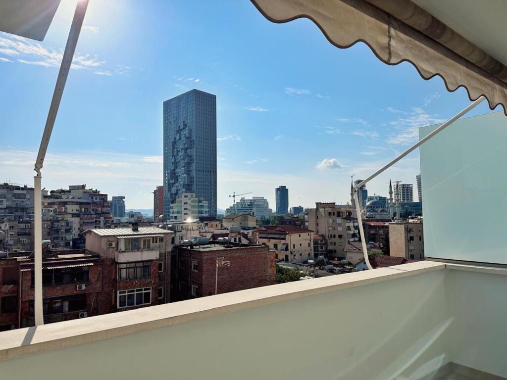 Apartament 1+1 me qera tek Shkolla e Baletit