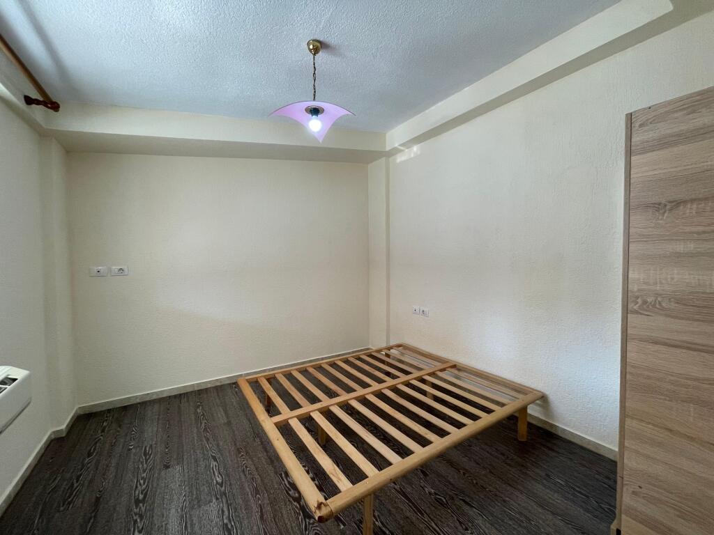Apartament 3+1 per shitje tek Liqeni i Thate.