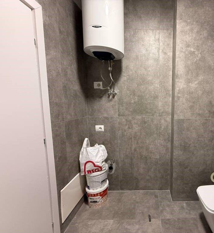Apartament me Qira 1+1, i Mobiluar Plotësisht – Përballë Ring Center, Zogu i Zi