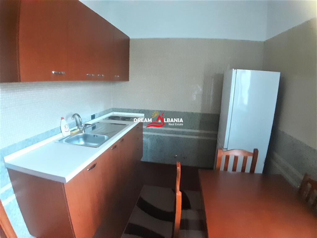 Appartamento 3+1 in affitto in Via Bardhyl, vicino a Brryli a Tirana (ID 4231214)