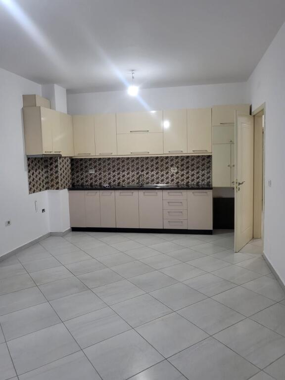 🏢 Apartament me qira – Don Bosko 📍