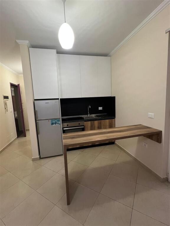 🏡 Jepet me qira apartament 1+1+verandë ne Astir!