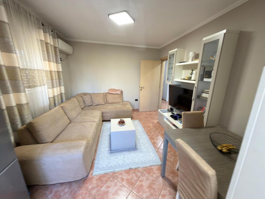Apartament me qera 2+1 Vasil Shanto