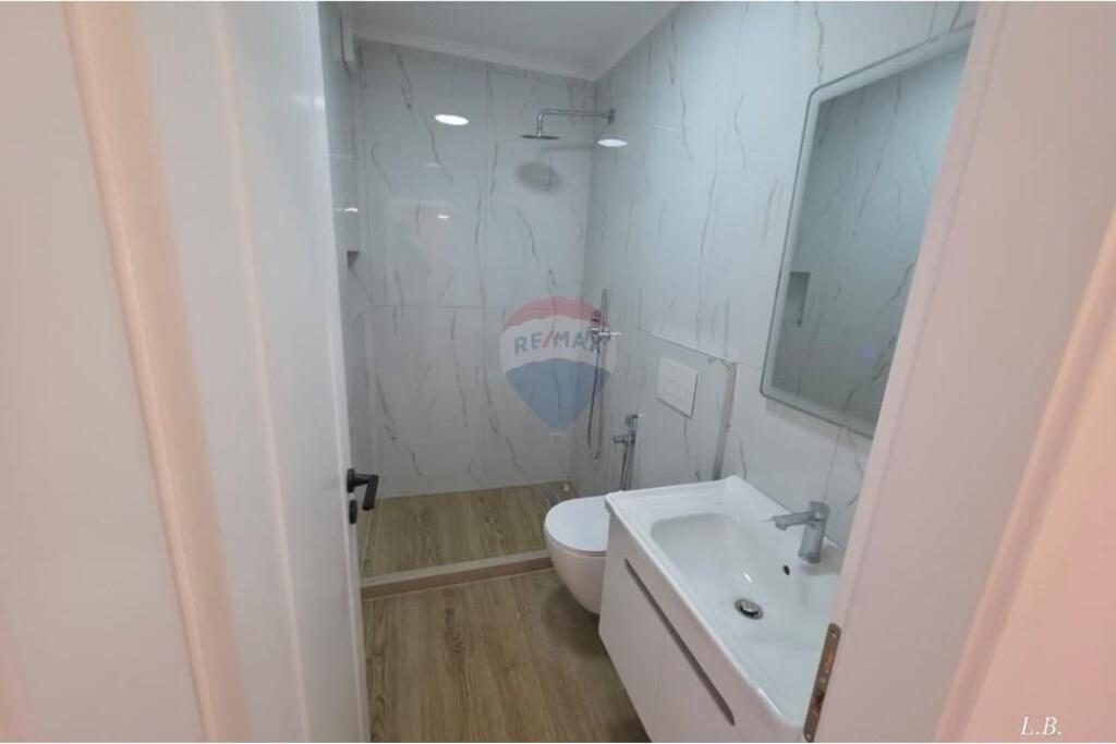 Apartment 2+1 for sale on Kavaja Street