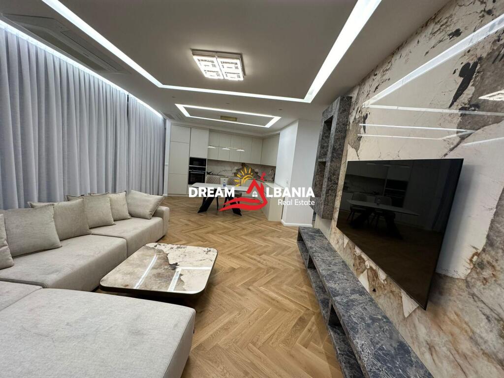 2 Super Appartamenti di Lusso 1+1+posto auto in affitto vicino alla Residenza Lake View (ID 42111188).