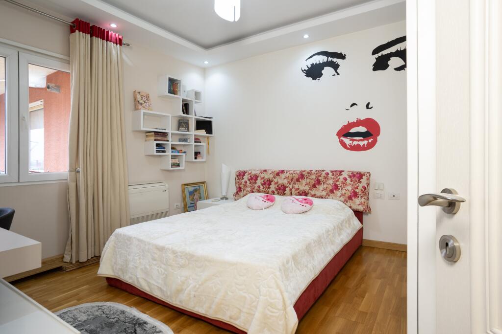 ATTICO IN VENDITA a Fresku – Via Shefqet Kuka, 6º Piano, Superficie Totale: 275 m²