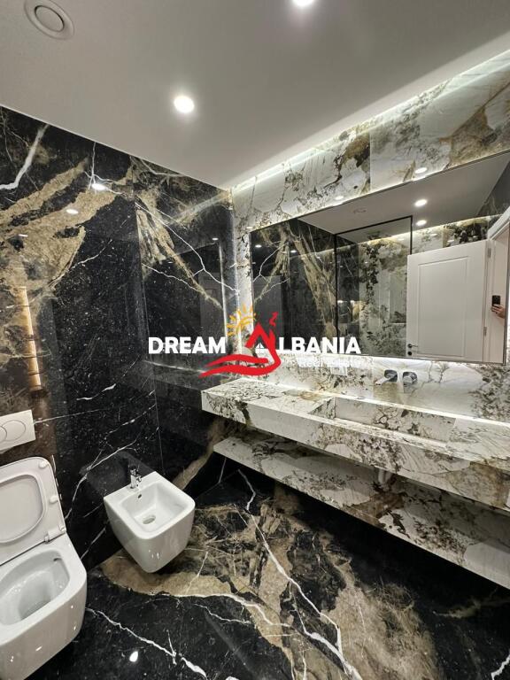 2 Super Appartamenti di Lusso 1+1+posto auto in affitto vicino alla Residenza Lake View (ID 42111188).