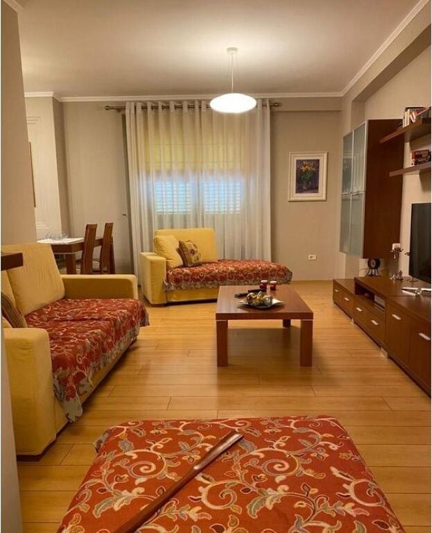 Apartament 3+1+2 me Qira – Myslym Shyri, Tiranë