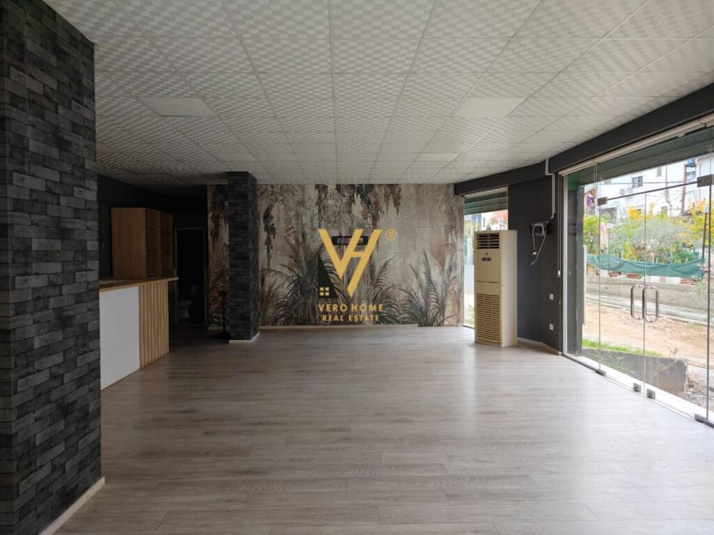 JEPET AMBIENT BIZNESI 100 M2 ME QERA NE FRESK 50.000 LEKE