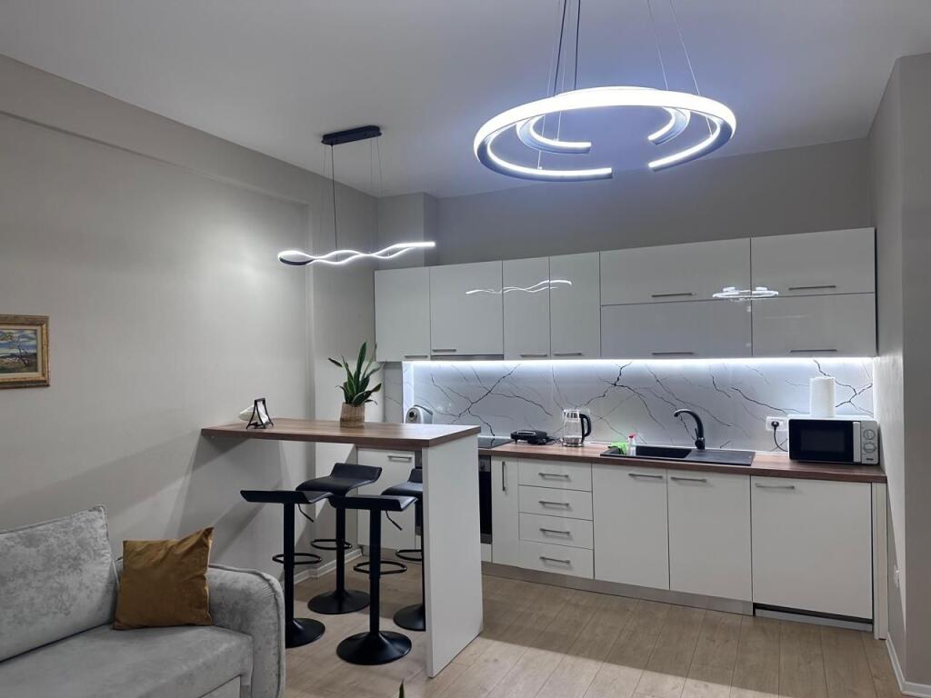 Appartamento di lusso 1+1+veranda in affitto vicino alla Scuola di Balletto