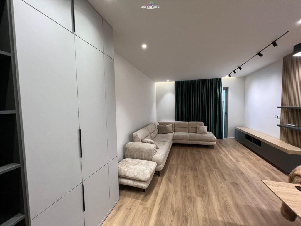 Apartament 2+1 Ne Shitje Tek Fusha e Aviacionit (ID B120744) Tirane