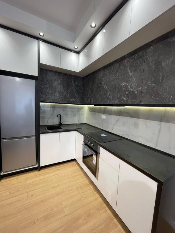 APPARTAMENTO IN VENDITA 2+1+2 IN VIA DRITAN HOXHA, SUPER OPZIONE