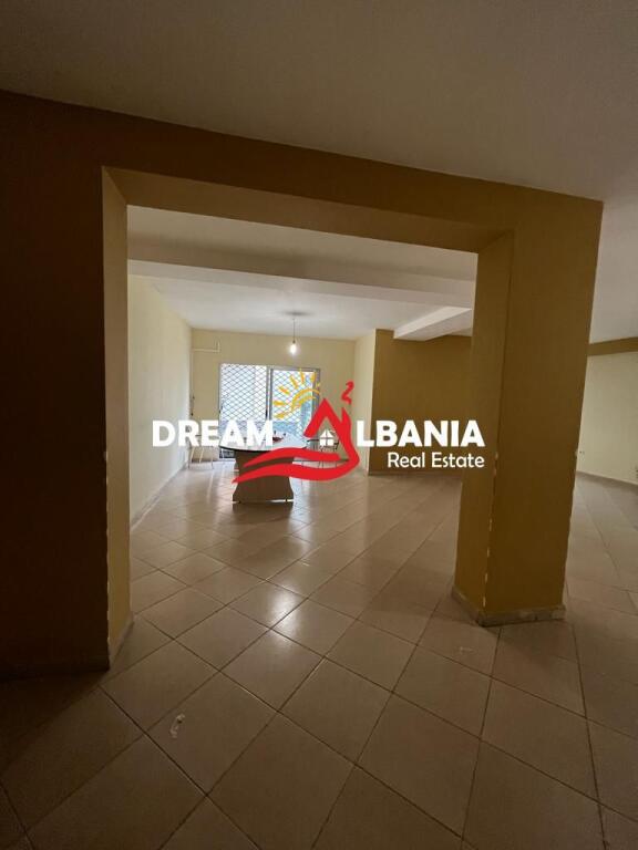Ambient Biznesi me qera ne rrugen Bill Klinton, prane Kodres te Diellit (ID 4261895)