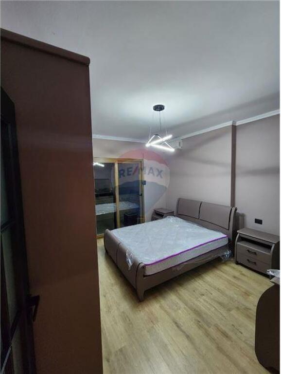 APARTAMENT 3+1+2 PER QIRA TE 21 DHJETORI