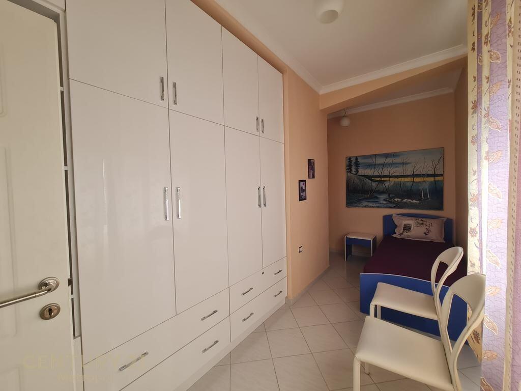 JEPET PER QIRA APARTAMENT 2+1 NE RRUGEN BRIGADA 8