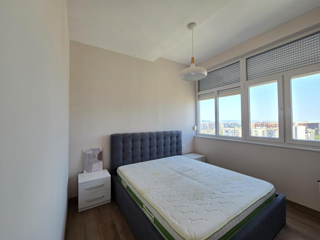 Appartamento in affitto 2+1+2 in Rruga e Kavajes 75.000 Leke