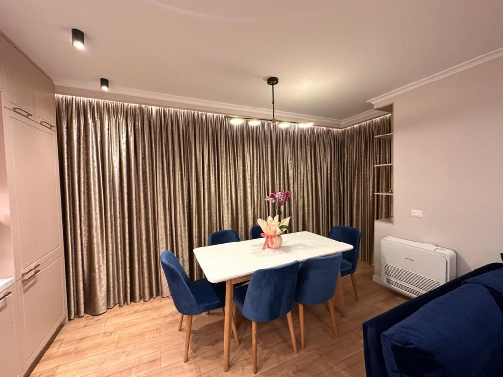 Apartament me Qera , Stacioni i Trenit.