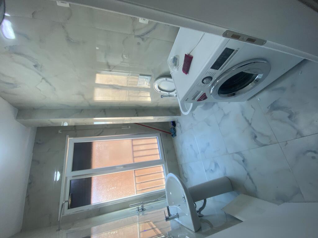 1+1, palazzo del 2025, arredato vicino alla scuola rossa, 550 euro