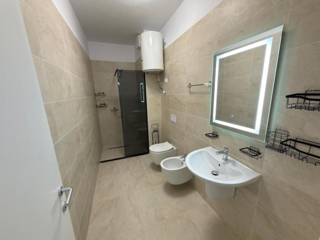🏠 Affittasi appartamento 2+1 con parcheggio 📍 Lago Secco, dietro l'Hotel Radisson