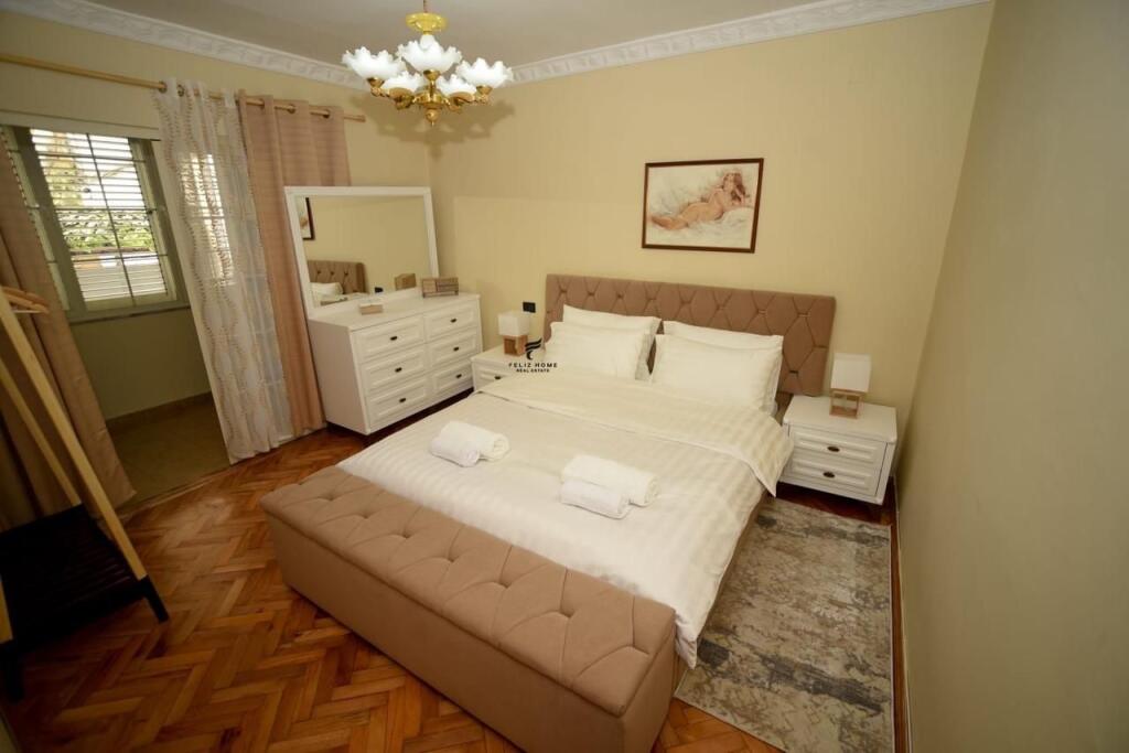 APARTAMENT ME QERA 2+1 MINE PEZA 650 EURO