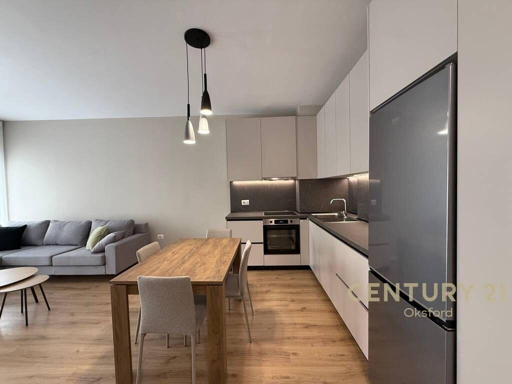 Apartament per qira 1+1 i mobiluar përball Ring Center, tek Zogu I Zi!