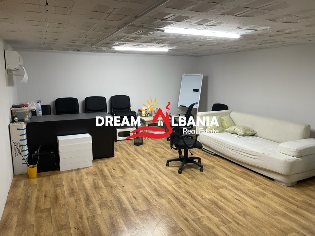 Ambjent per zyra me qera te Bulevardi i Ri rruga Jordan Misja (ID 42611207).